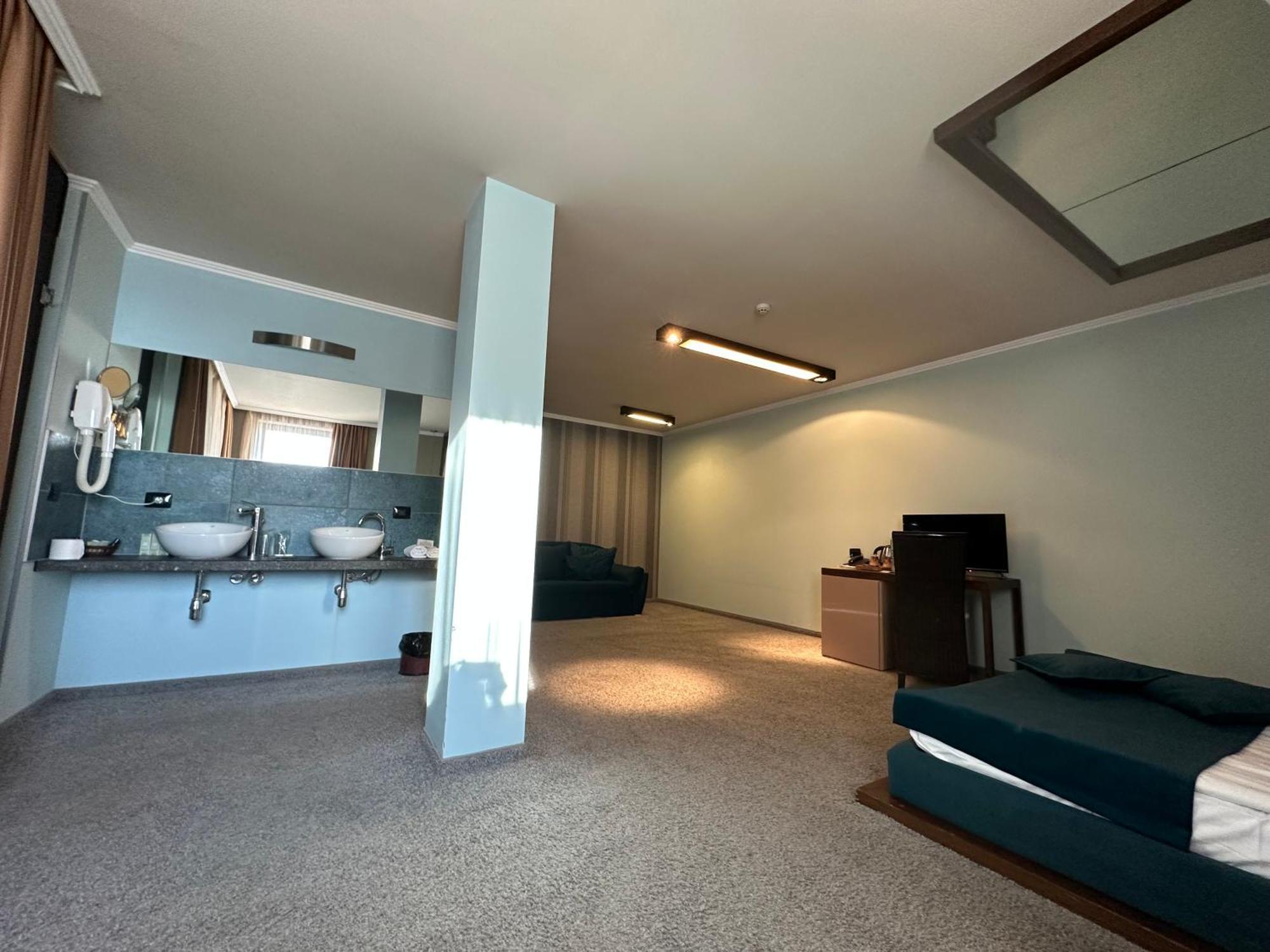 Regina Maria Spa Design Hotel بالشيك المظهر الخارجي الصورة